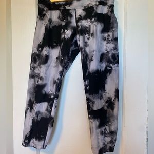 Calvin Klein capri leggings